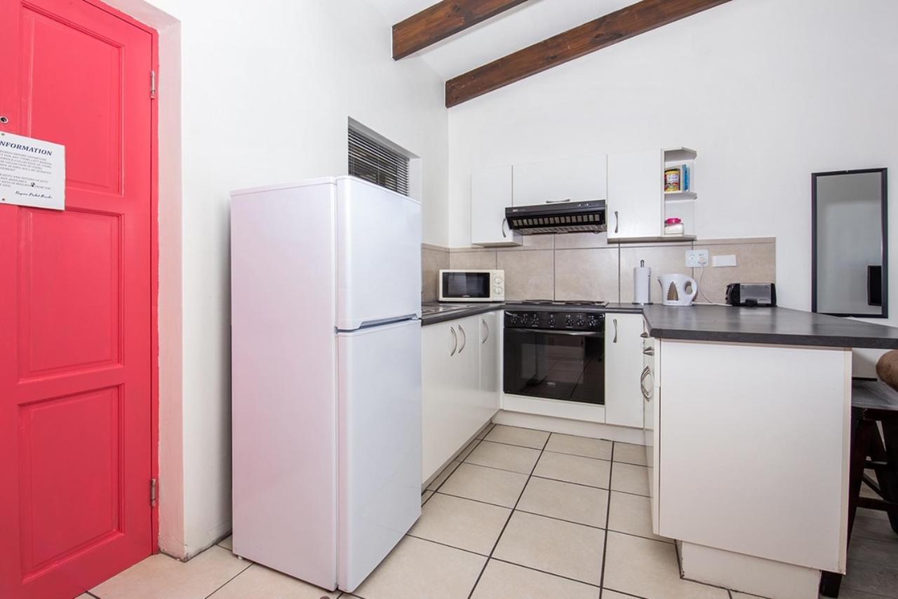 Perfect Knysna Getaway - Little Nest Studio Appartement Buitenkant foto