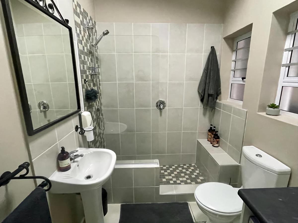 Perfect Knysna Getaway - Little Nest Studio Appartement Buitenkant foto